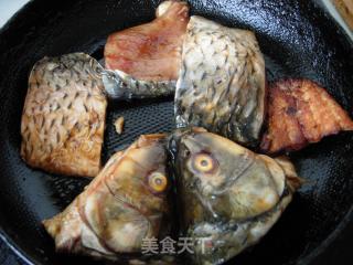 地道的渔家干煎鱼--香煎鲤鱼的做法步骤：4