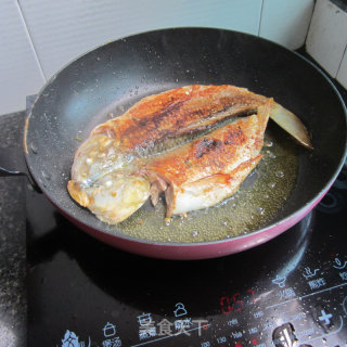 锅贴鱼的做法步骤：7