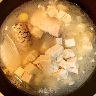 鲤鱼冻豆腐汤的做法步骤：7