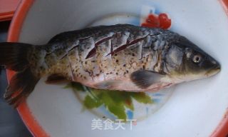 红烧鱼的做法步骤：1