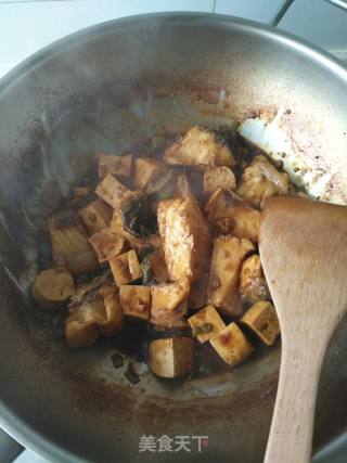 酱烧豆腐鱼块的做法步骤：8