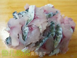 富贵牡丹香酥草鱼片──鱼儿厨房私房菜的做法步骤：5