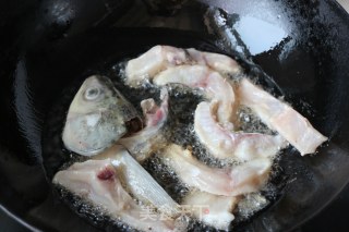 【重庆】泡椒豆瓣鱼的做法步骤：11