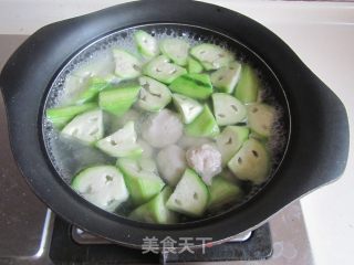 丝瓜鱼丸汤的做法步骤：8