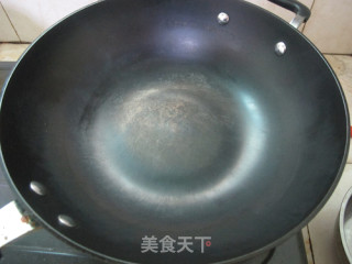 铁锅不粘的秘诀：铁锅煎烧豆腐鱼的做法步骤：9