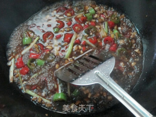 铁锅不粘的秘诀：铁锅煎烧豆腐鱼的做法步骤：21