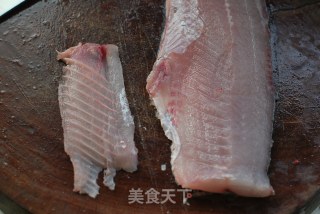 我家妈妈爱吃的【私家炝锅鱼】12图解蝴蝶鱼片的片法的做法步骤：6