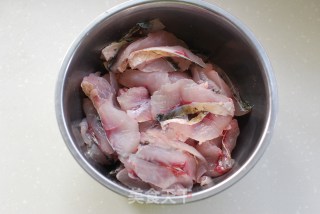 我家妈妈爱吃的【私家炝锅鱼】12图解蝴蝶鱼片的片法的做法步骤：10